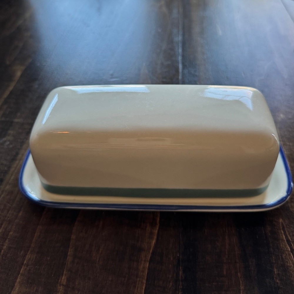 Pfaltzgraff NORTHWINDS 7" covered butter dish
